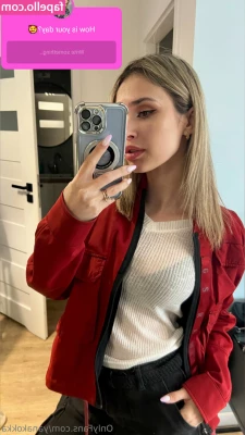 yanakokka - What do you think about when you see cleavage? 😉😉