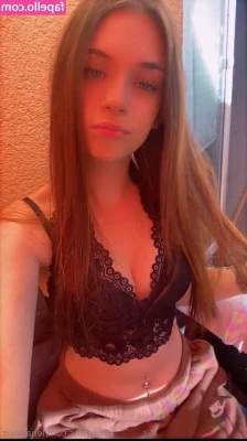 lenadevis - Here’s a short clip of me making myself cum with my fingers to say