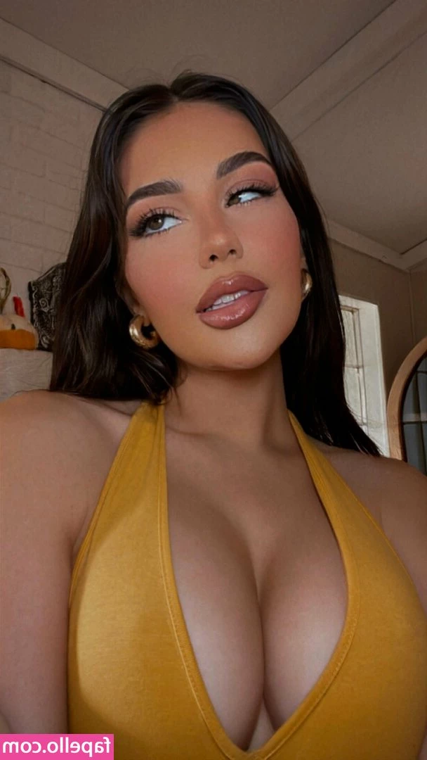 georgia.isonmymind [ georgia-isonmymind-4 ] - Are sneaky couch surfing nudes a thing  Imma make them a thing