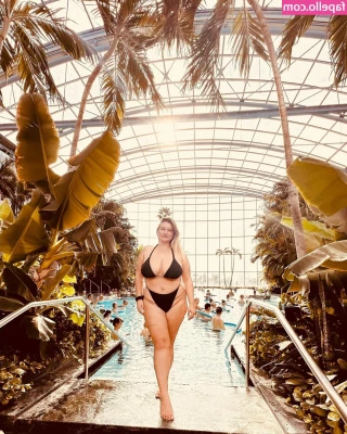 Katia Civitarese [ katia-civitarese ] - Yummy 🤤