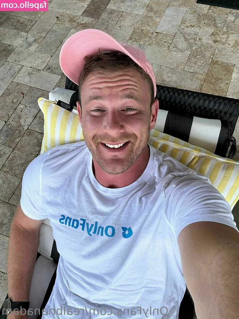 realbrianadam - Cool babe💗