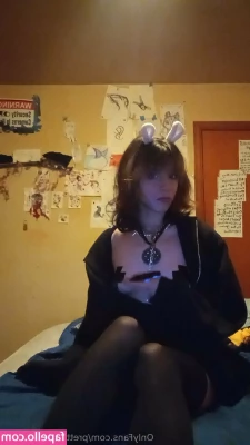imprettydeadgirl - Bending over for you