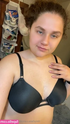 dirtymax_wife02 [ dirtymax-wife02 ] - Playing in my panties always makes me soooo horny 🙈💗