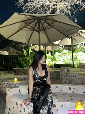 shagunbfr - 👑Breast Queen 4👑 Round One Swipe for full view  A.)