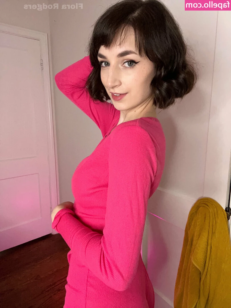Flora Rodgers [ flora-rodgers-1 ] - hmmmm I think I want you in my dm s
