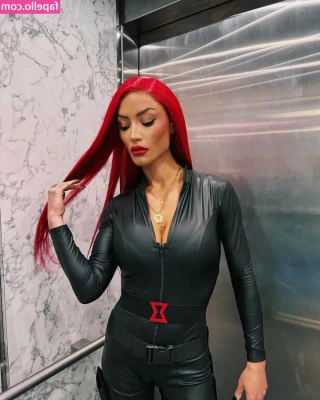 Natalie Eva Marie [ natalie-eva-marie ] - Who s missing the bush  And who s enjoying the waxed pussy look