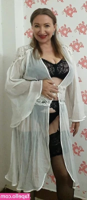 mariaold - Leather looks hot on me