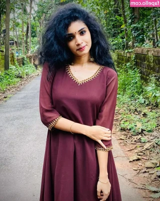 Neerutty - Do you nap with me ? 🥱