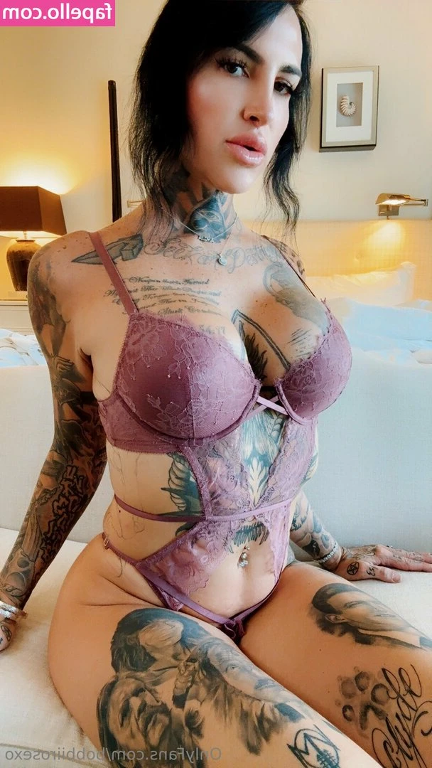 bobbiirosexo - Are you mesmerized by danger? 🤩😱