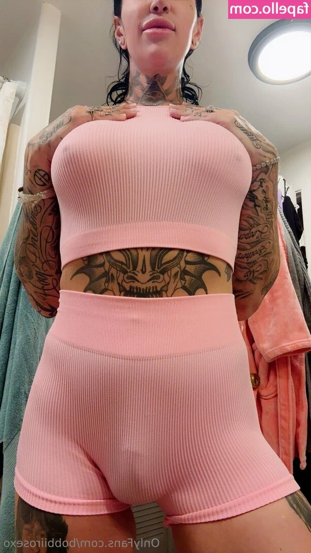 bobbiirosexo - Craving something sweet 🍩💕
