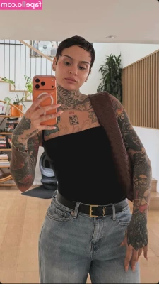 Kehlani - Happy Valentine's Day, babes! ❤️ Are you ready to be my date?