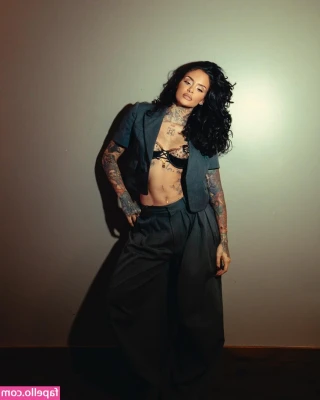 Kehlani - I think a video outside would be so hot , dont you think?