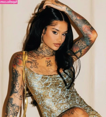 Kehlani - Nails done 😜 Would you like to have a private Cam show with me?
