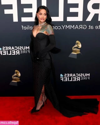 Kehlani - pov: my hands are tied behind my back and you’re about to put it in