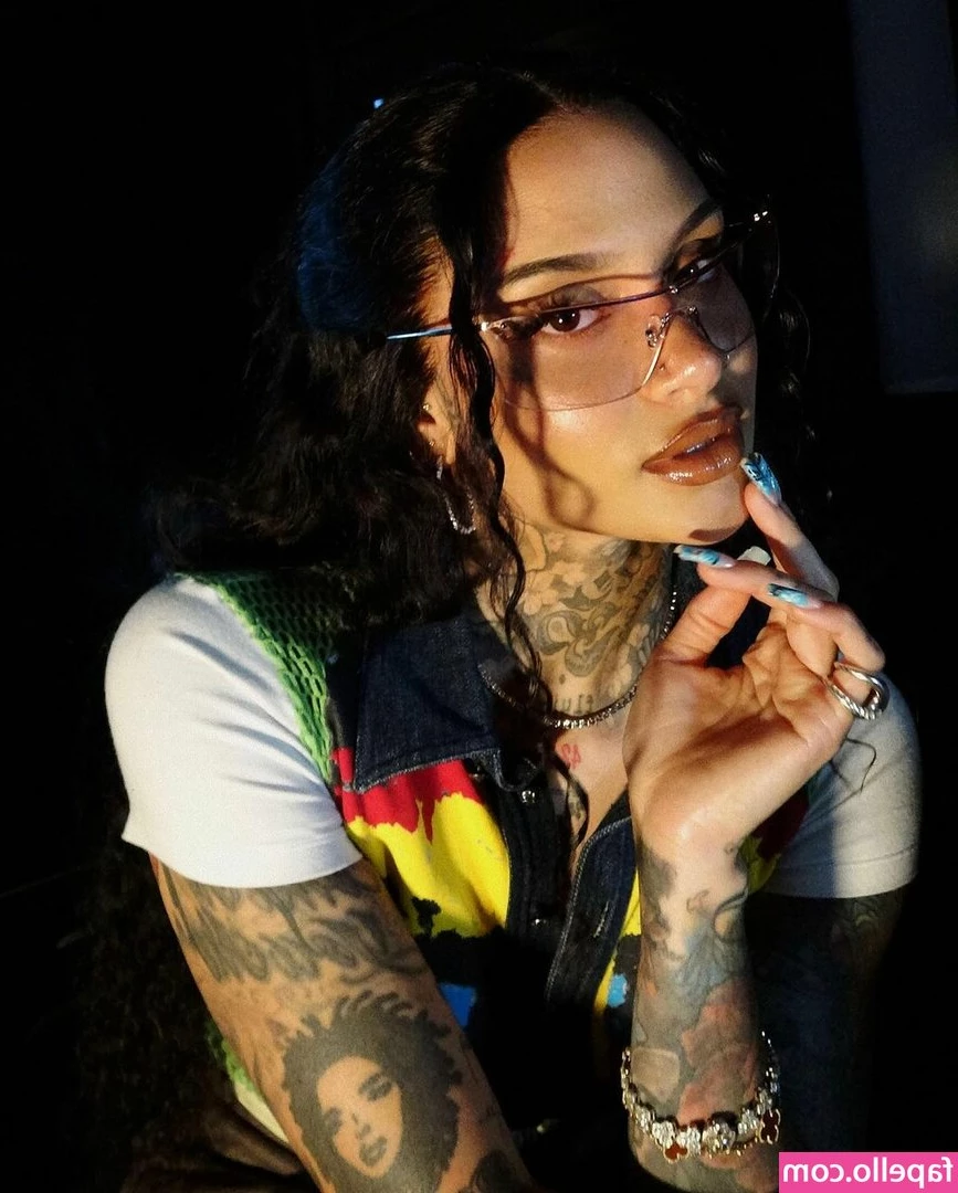 Kehlani - Big soft titties    Wasn t going to pass up posting these   They are