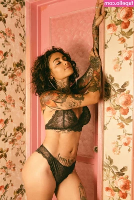 Kehlani - My pussy after recording last night ♡♡ I could barely catch my