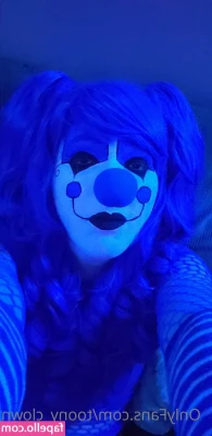 toony_clown [ toony-clown ] - I've just pulled out all my cosplay costumes and dress up and wow