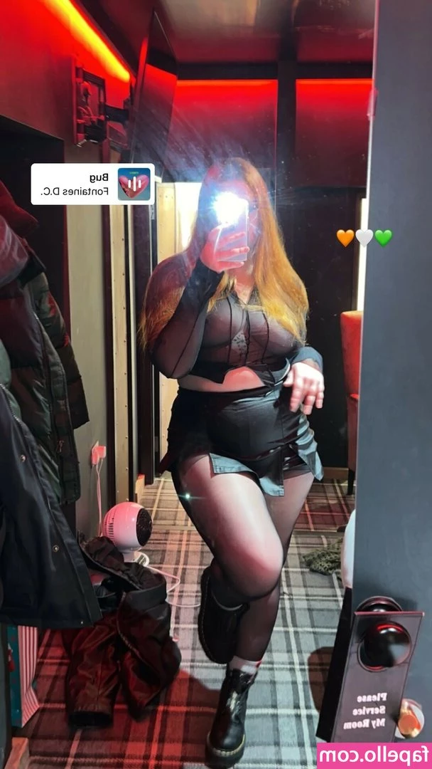 Taylor Hutchings [ taylor-hutchings ] - She’s so pretty 🤤