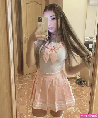 Lorena Lawliet [ lorena-lawliet-1 ] - Little Pussy tease for you desperate betas! See if you can cum just