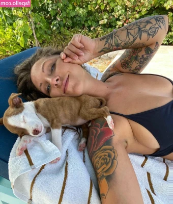 Christine Cote [ christine-cote ] - They’re nice, aren’t they..😏