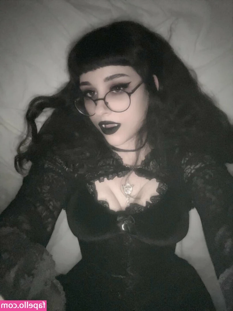 catluvsfrogs - Y’all ready for the full version?