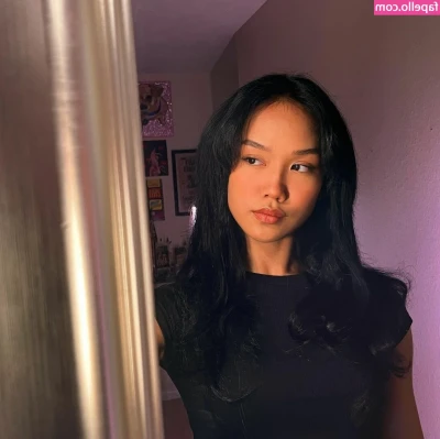 Tori Pareno [ tori-pareno ] - I am the horniest I have ever been in my life today omg . .. 🤤 I