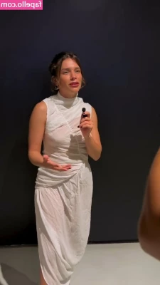 Bruna Linzmeyer [ bruna-linzmeyer ] - con toda la actitud hoy   y tu que haras  cuentame