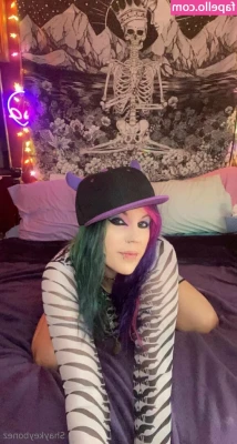 bonezxxx - Would you slap it when you fuck it? 🔥