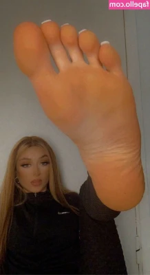 worshipjorja - Feeeeeeeeeet
