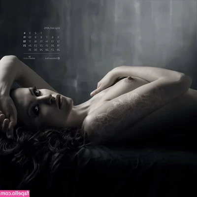 Paulina Soboń [ paulina-sobon ] - Love a hot shower     wish you could ve joined me to make it so much