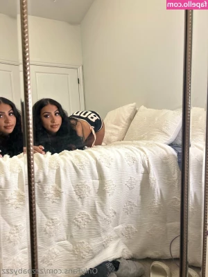 zzbabyzz - Cozy Tuesday inside   think I ll stay in bed and masterbate all day