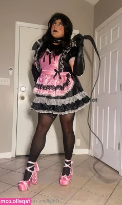 lilsissydolly - laying it all on the counter for ya  different angle part 1