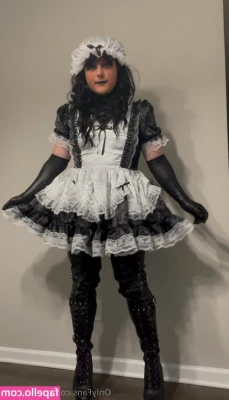 lilsissydolly - pretty  sexy  mmm  what do you think