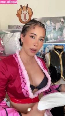Magic Phyra [ magic-phyra-2 ] - Do you want to take a shower with me