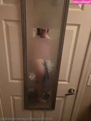 xgamerxgoddess - 5 new Lewds for you! Maid Meryl pics were sent to everyone who joined