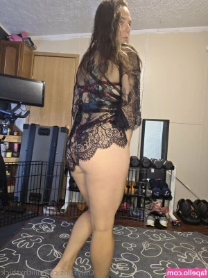 lilithxthick - Just guess what's on my mind right now ? 🙈