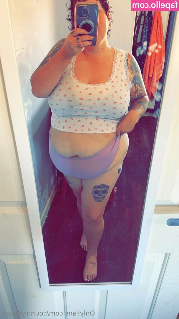 countrydyson - Fun with soap and boobs.....hmmm wonder how slippery itd be