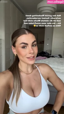 Lenaknk - For all my 🦶, back and ass lovers…. Tried to get it all in one