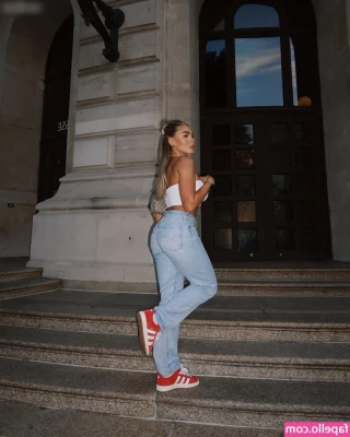 Lenaknk - Vacation titties
