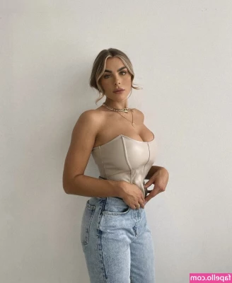 Lenaknk - Kisses  Tip if u love to see me