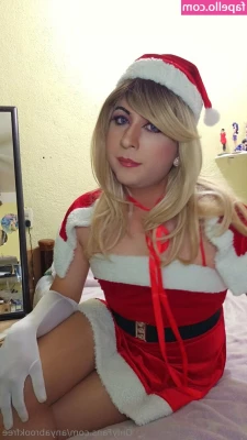 anyabrookfree - Who wants to come get spanked next     utopia49