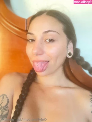 domina_luxx [ domina-luxx ] - SWEET SHY  stacycharm WANTS YOUR ATTENTION  WILL YOU HELP HER UNLOCK