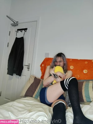 tgirl_autumn [ tgirl-autumn ] - Off to my Botox for my migraines  You ll catch me online tomorrow if