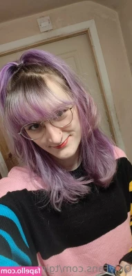 tgirl_autumn [ tgirl-autumn ] - Can you shower me with your jizz today? 🥵🍆💦💦