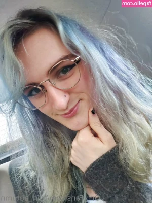 tgirl_autumn [ tgirl-autumn ] - Think I over did the bubbles a little tonight