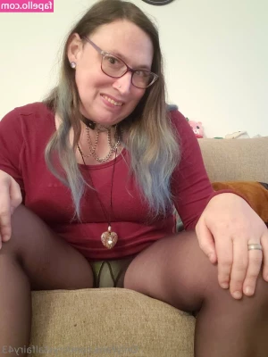 crystalfairy43 - Think I over did the bubbles a little tonight