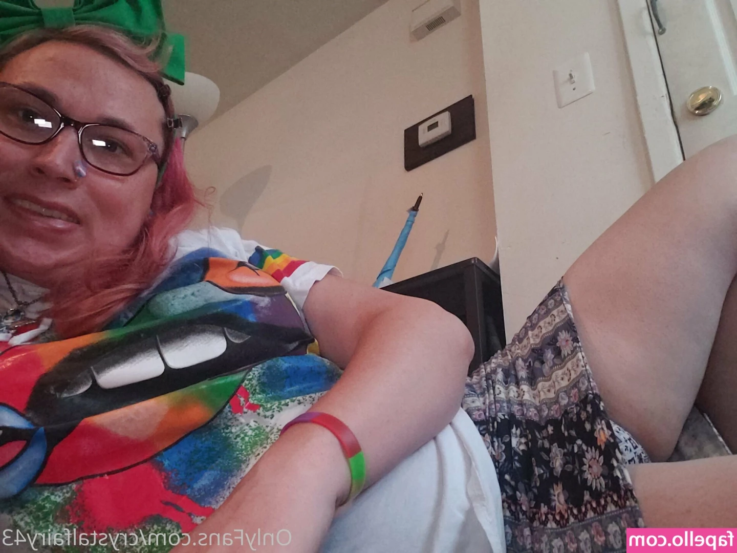 crystalfairy43 - TIP $10 FOR THIS VIDEO OR UNLOCK IN YOUR MESSAGES!  1 HOUR AND 27