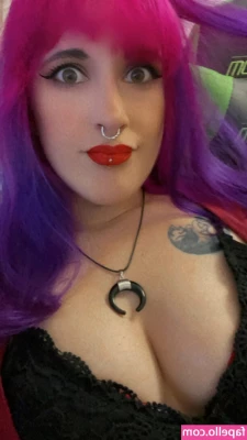 Kysu - Just felt like showing off my titties 😘