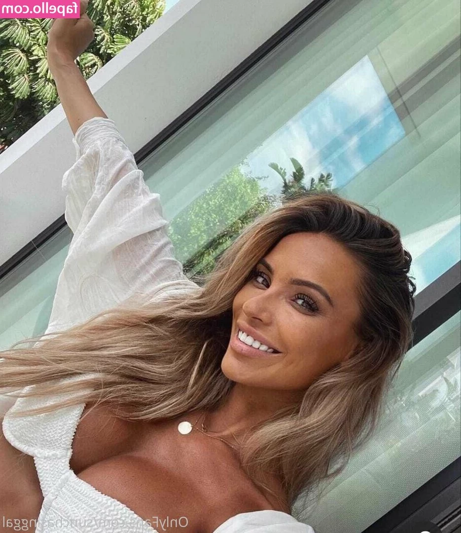 Anniek Van Kuelen [ anniek-van-kuelen ] - Hi love 😈 I’m Helena 🥰 Free: @wetasspussyfree  Vip: