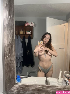 averyfoxx - Don't miss the Sunday Special from yesterday, it's in your DMs now!